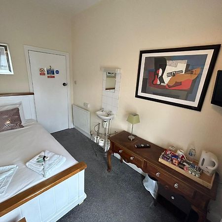 The Lyndhurst Guest House Great Yarmouth Extérieur photo