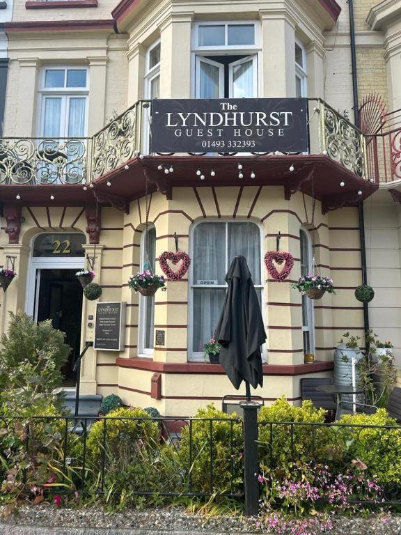 The Lyndhurst Guest House Great Yarmouth Extérieur photo