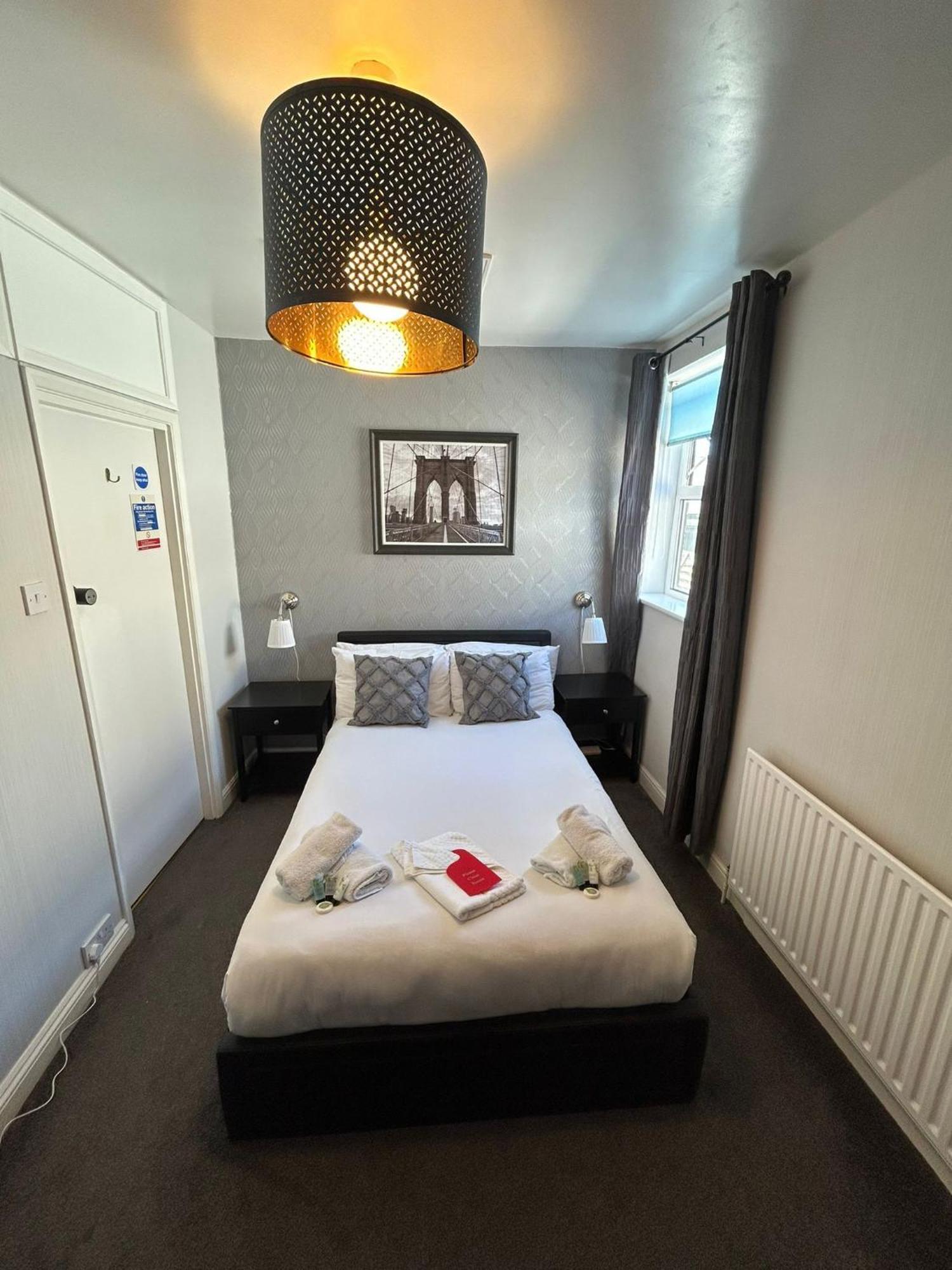 The Lyndhurst Guest House Great Yarmouth Extérieur photo