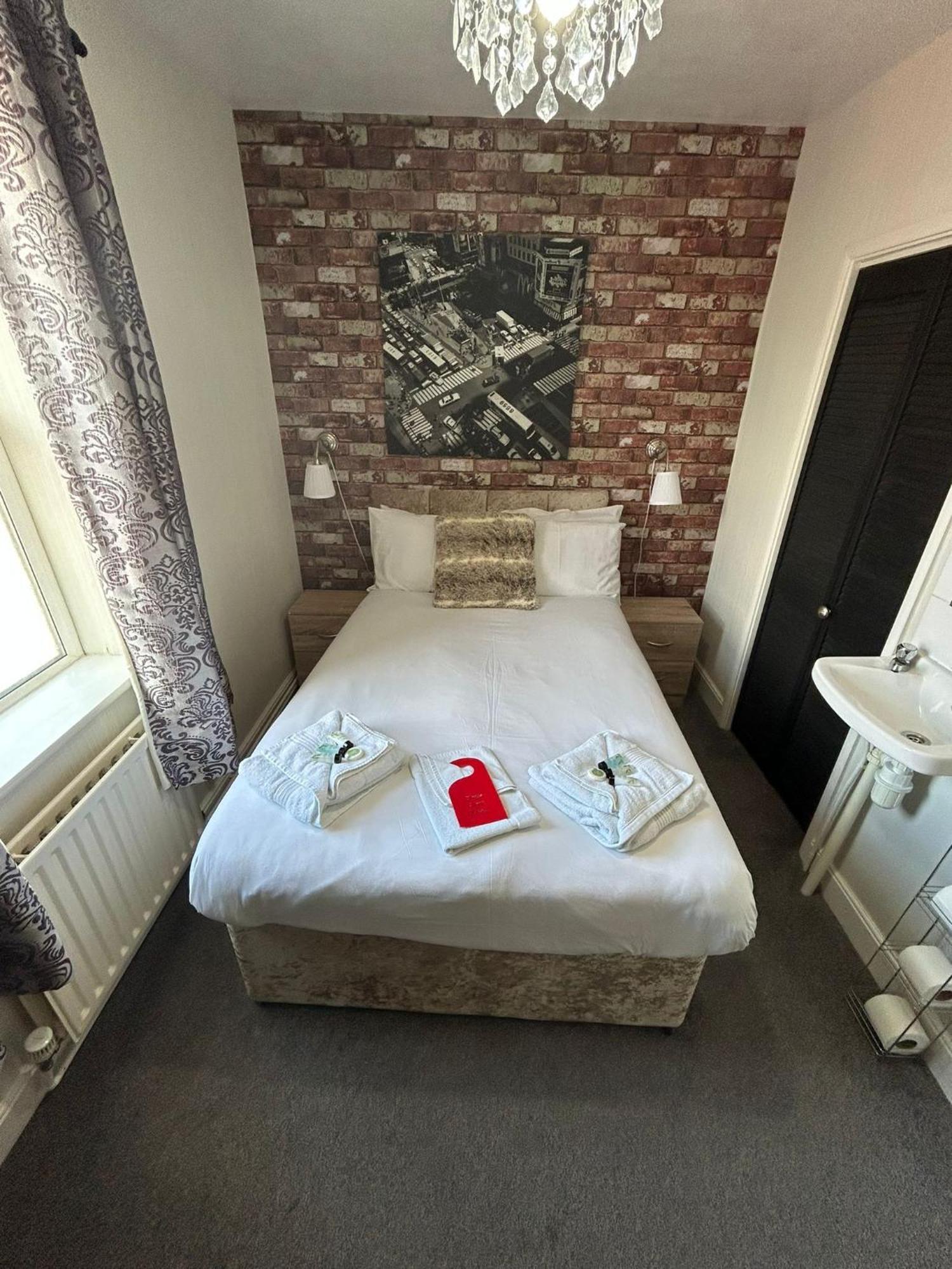 The Lyndhurst Guest House Great Yarmouth Extérieur photo